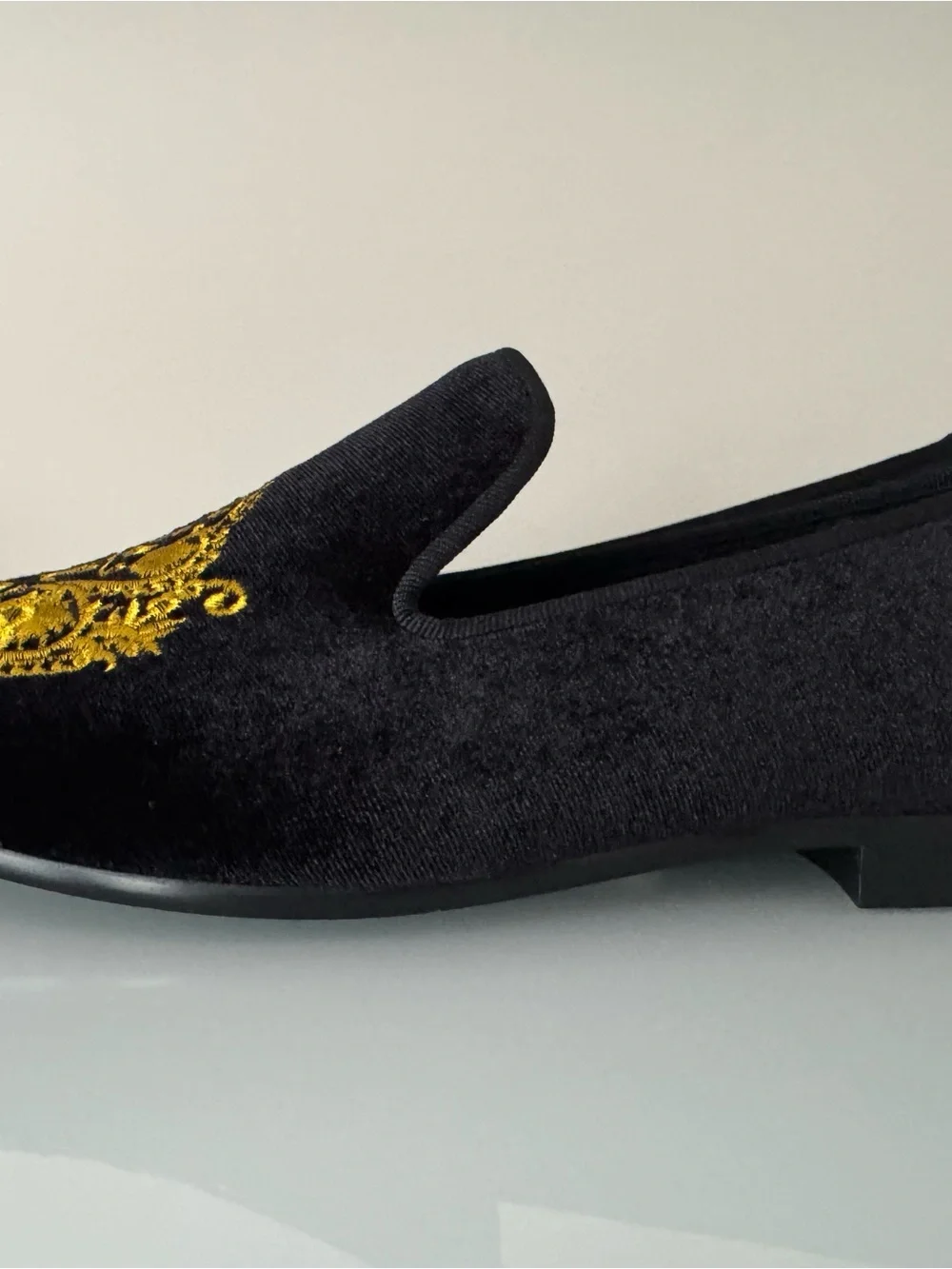 Harpelunde Men’s Black Velvet Slip-On Wedding Slippers Gold Embroidered 9